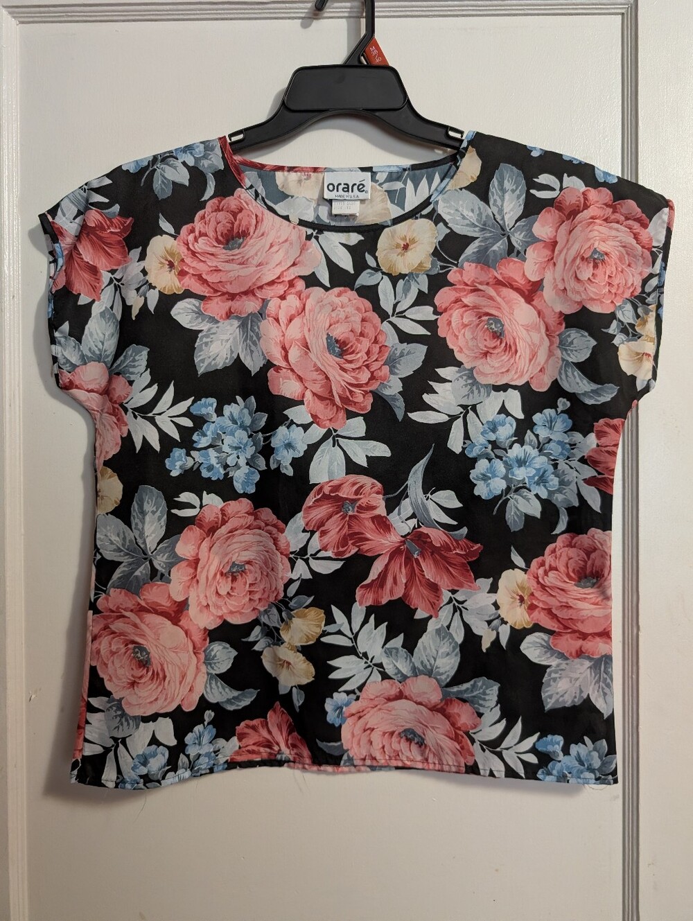 Orare Black Floral Short-Sleeve Top with Pink Roses